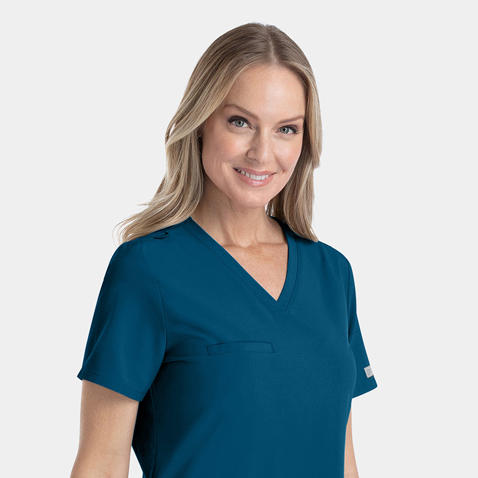 Reagan Women's One-Pocket Top