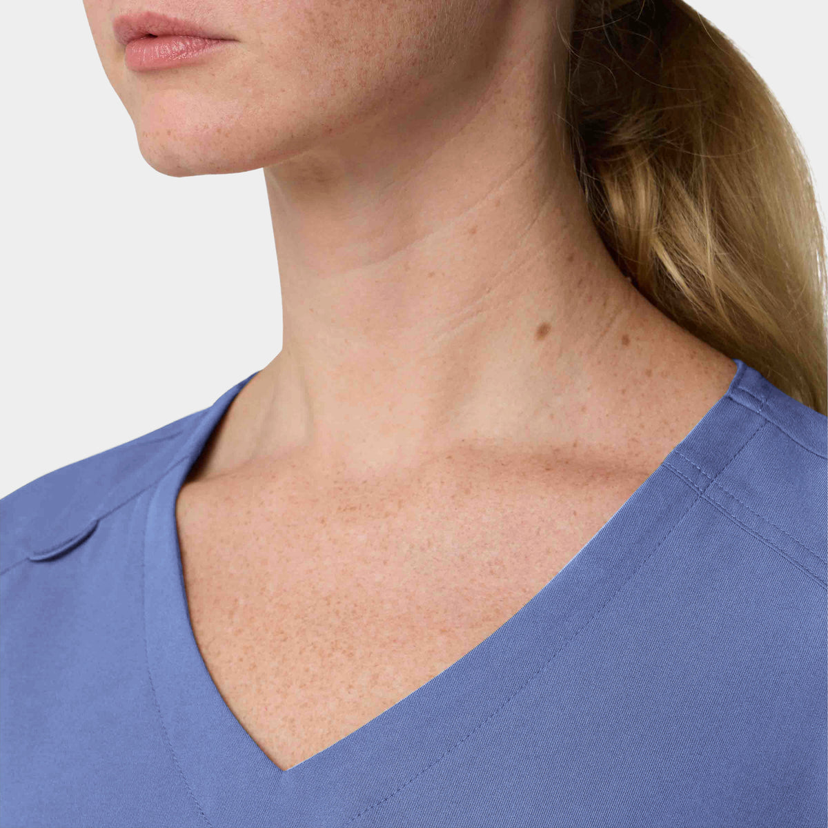 Women's 1-Pocket Hi-Low V-Neck Scrub Top