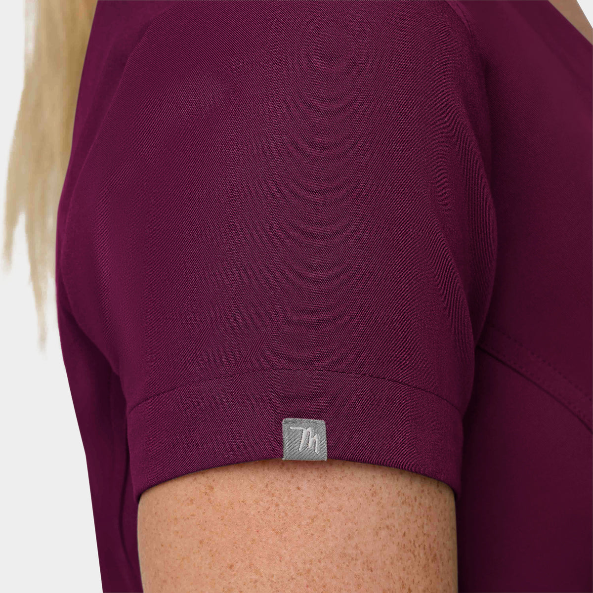 Women's 1-Pocket Hi-Low V-Neck Scrub Top