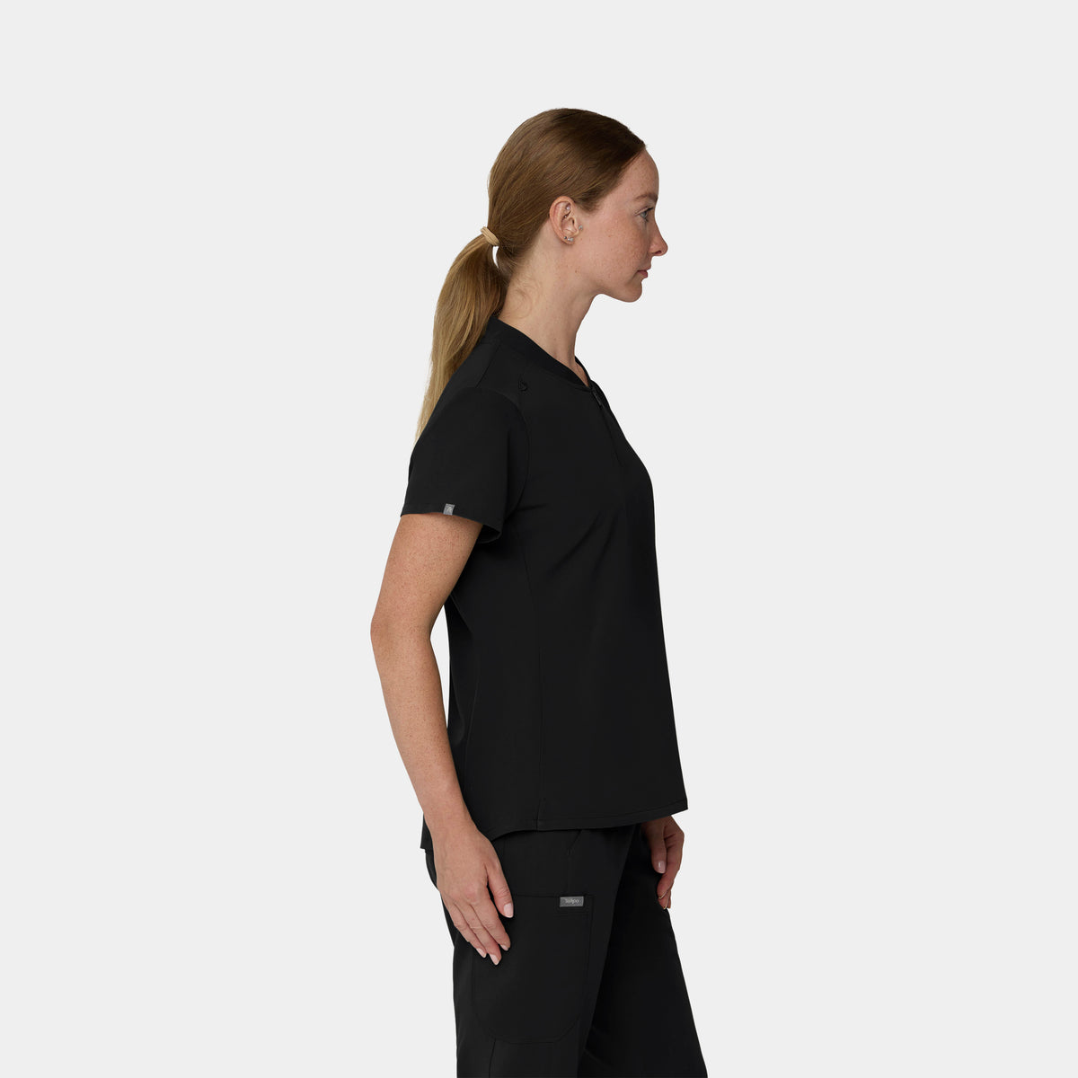 Women's 2-Pocket 1/4-Zip Scrub Top
