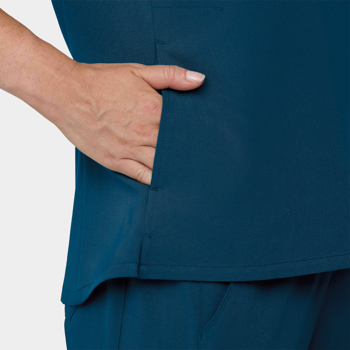 Women's 2-Pocket 1/4-Zip Scrub Top