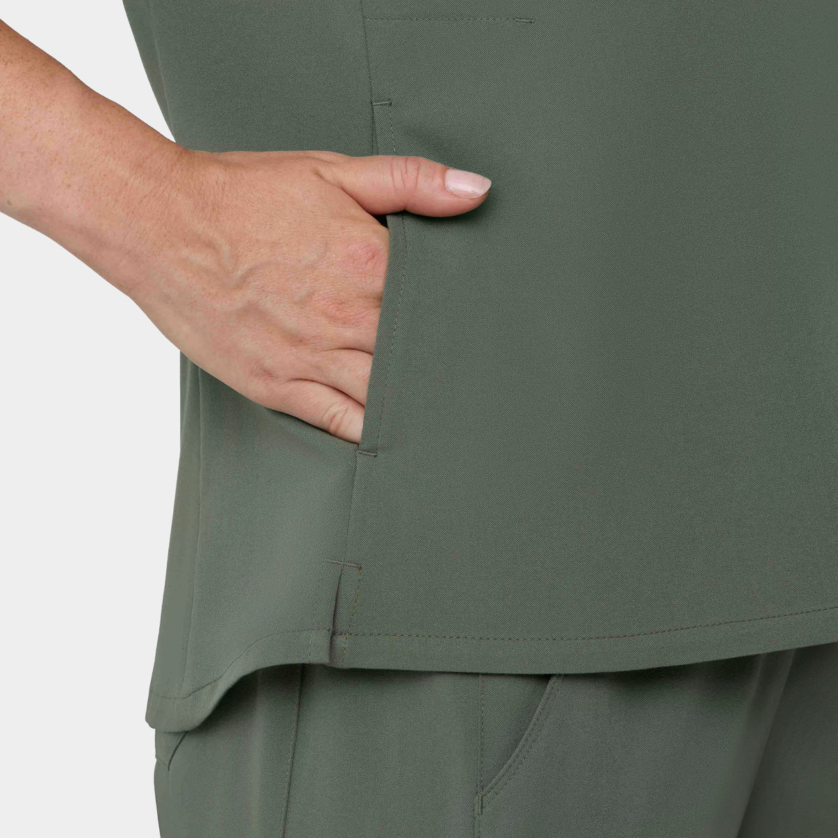 Women's 2-Pocket 1/4-Zip Scrub Top