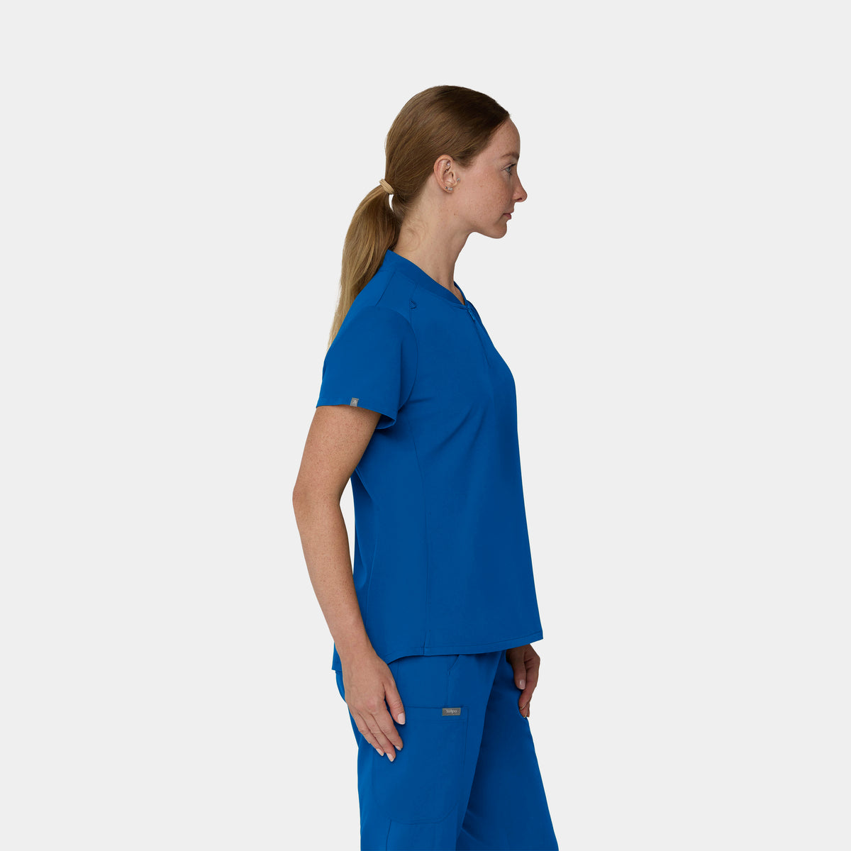 Women's 2-Pocket 1/4-Zip Scrub Top