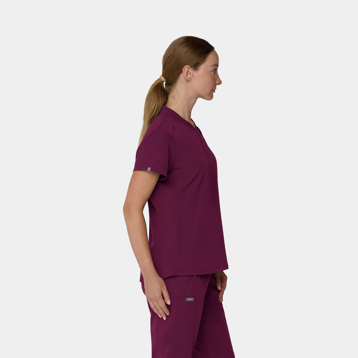 Women's 2-Pocket 1/4-Zip Scrub Top