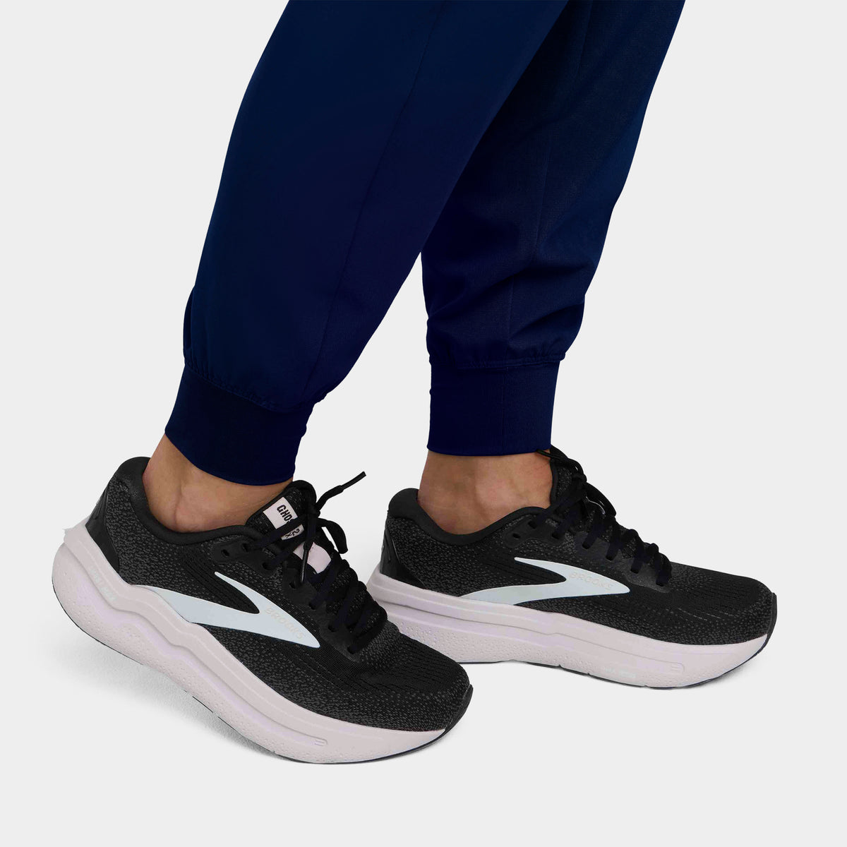 Women's 6-Pocket Jogger Scrub Pant