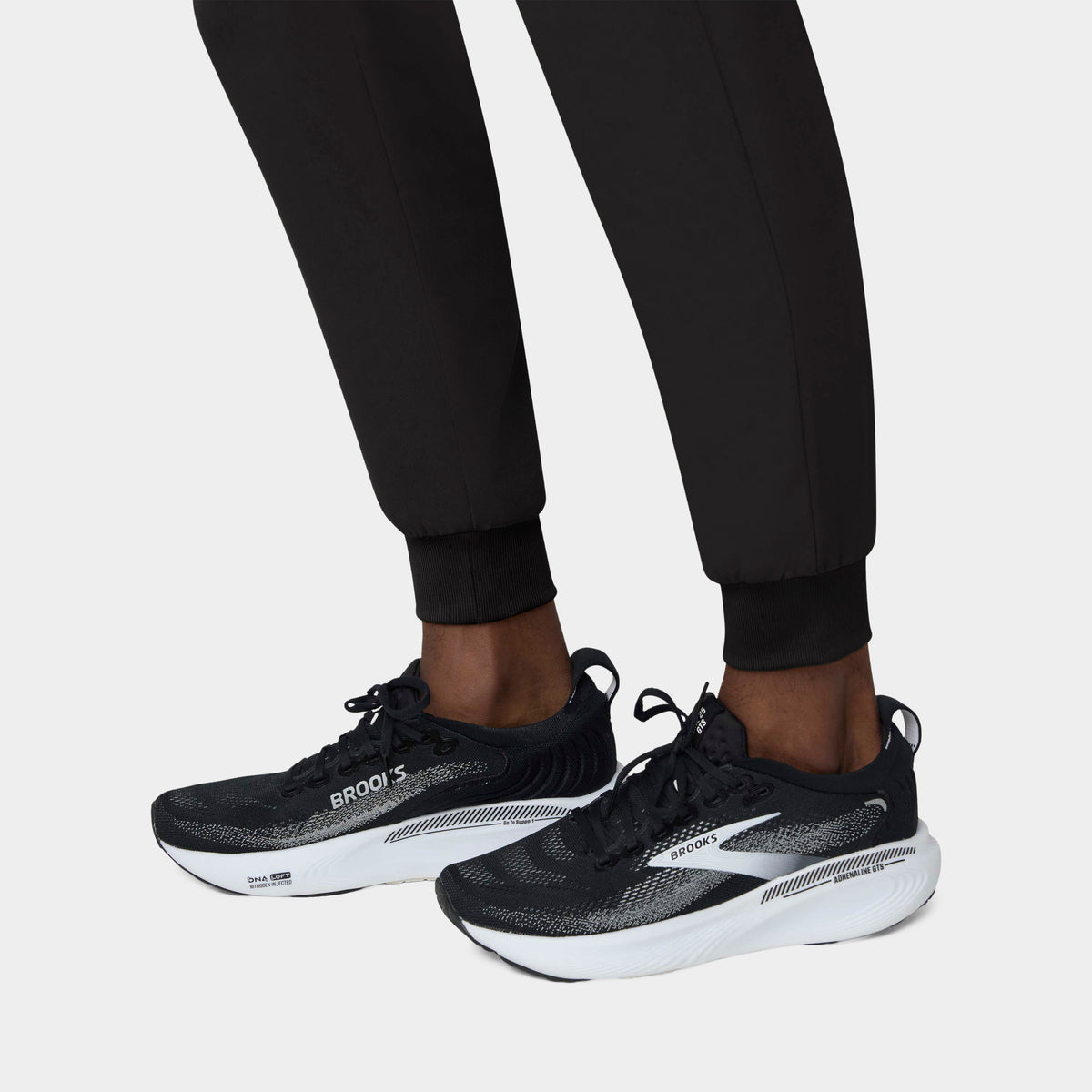Men's 6-Pocket Jogger Scrub Pant