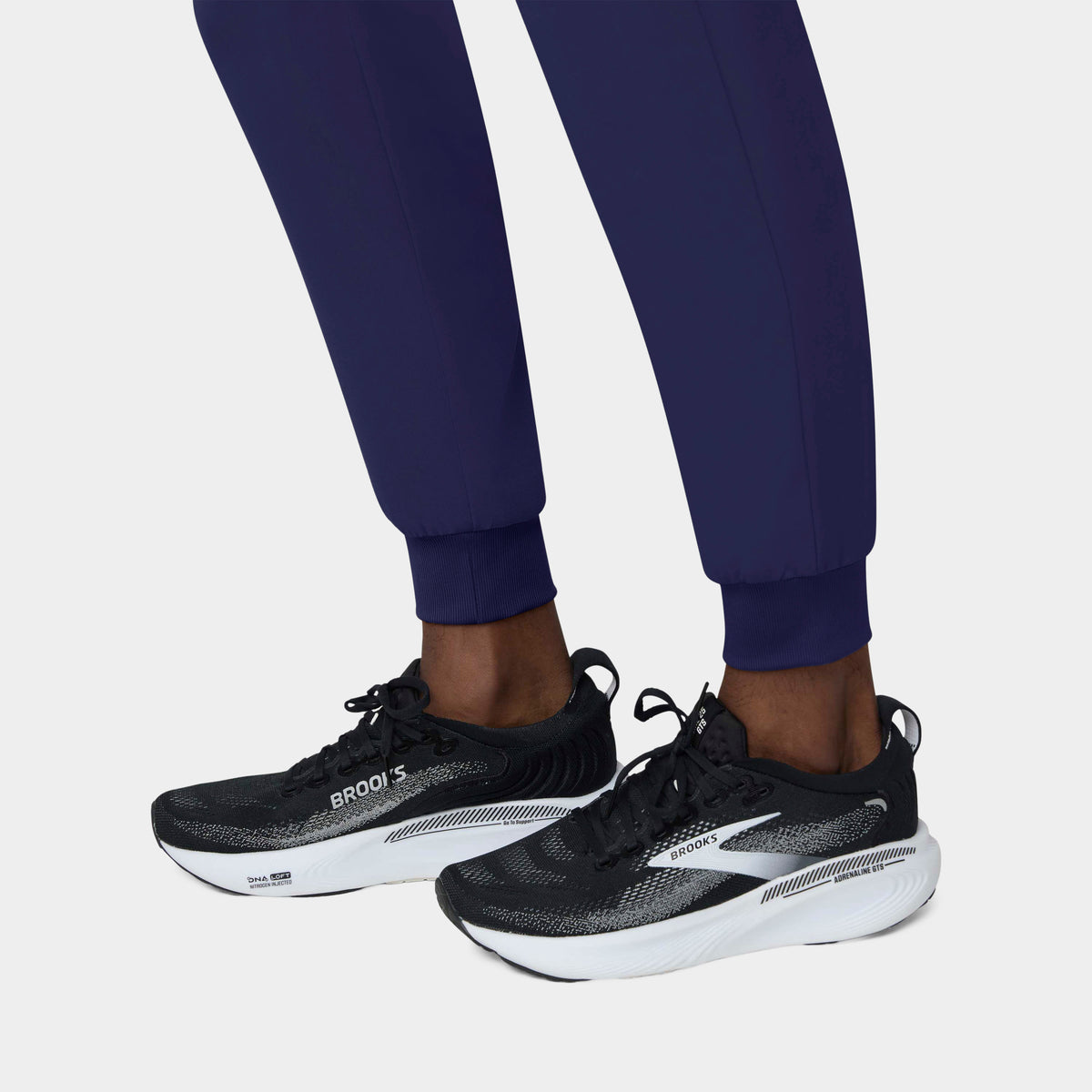 Men's 6-Pocket Jogger Scrub Pant