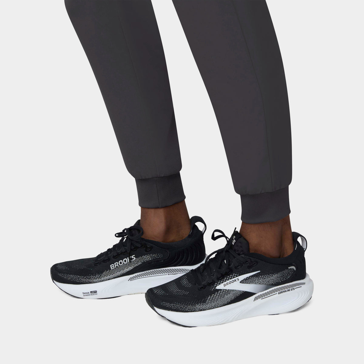 Men's 6-Pocket Jogger Scrub Pant