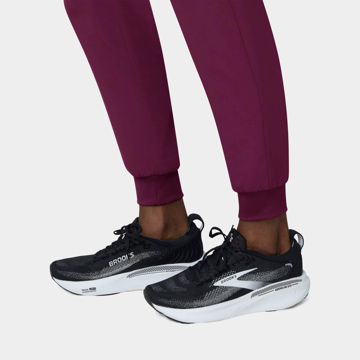 Men's 6-Pocket Jogger Scrub Pant